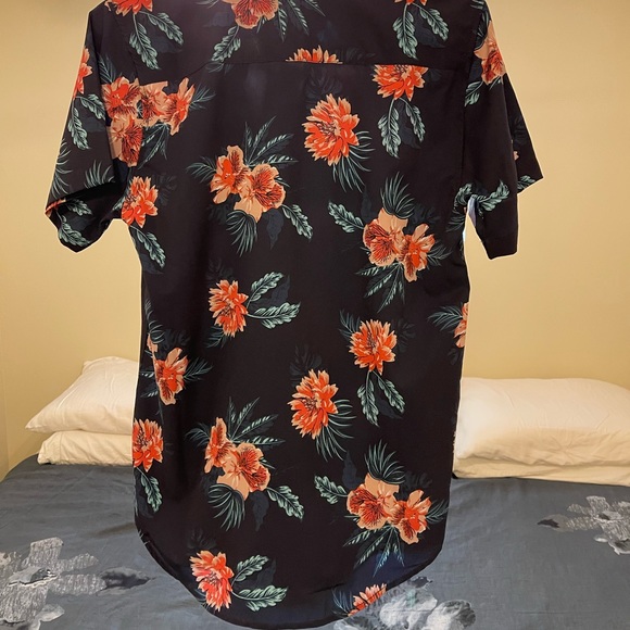 Lot of 4 Dixxon Short Sleeve. 3 mens 1 womens - Picture 11 of 12